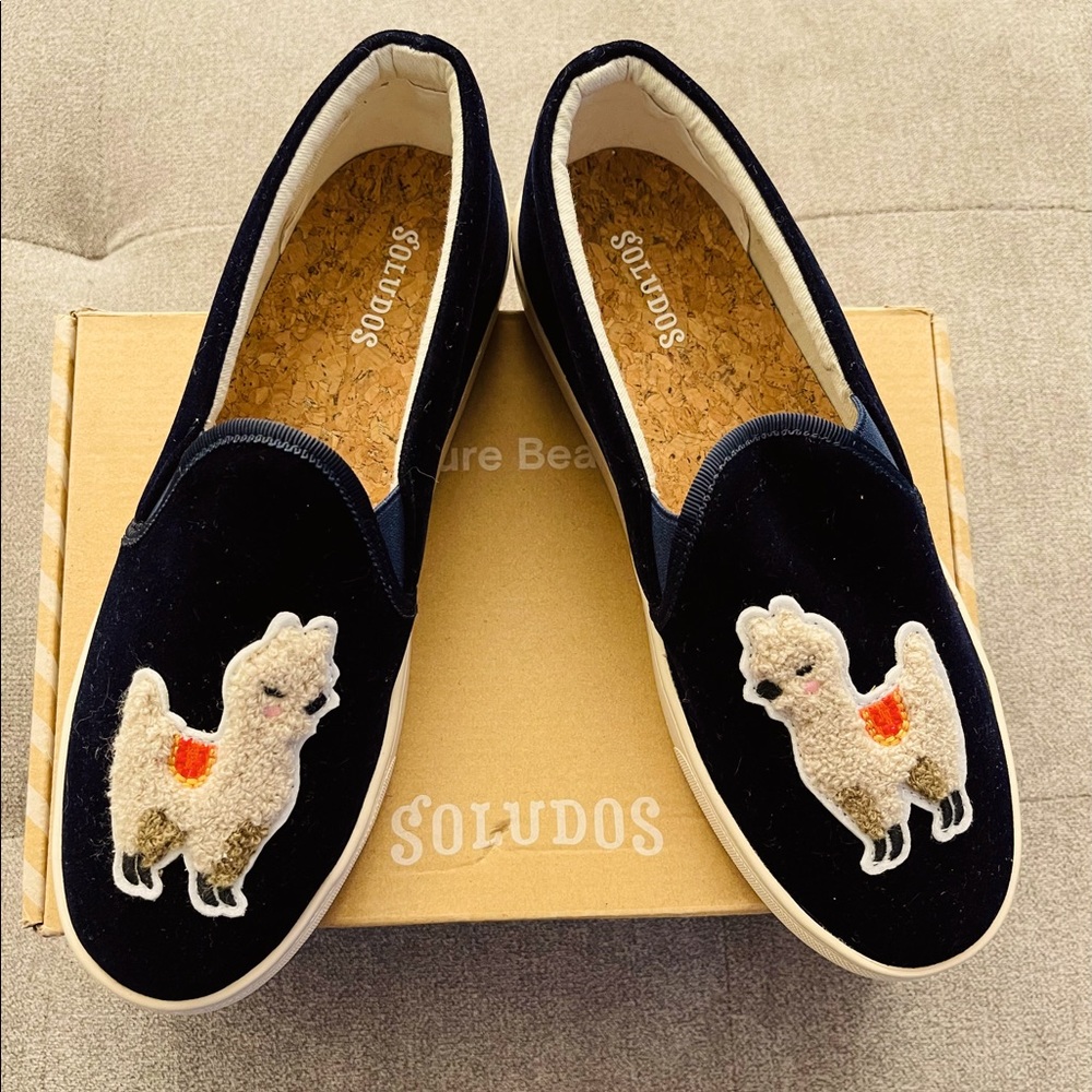 Soludos Women’s Velvet Lama Sneaker